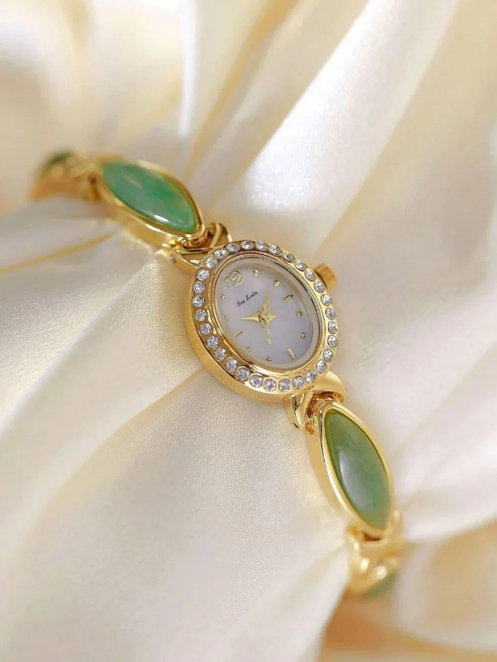 Women's Green Gold-Tone Bracelet Small Oval Face Vintage Dress Wrist Watches